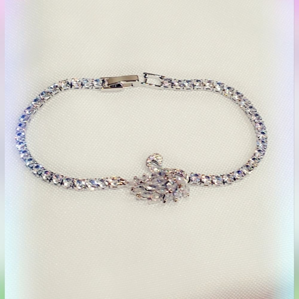 Swan Rhinestone Bracelet - Picture 2 of 2